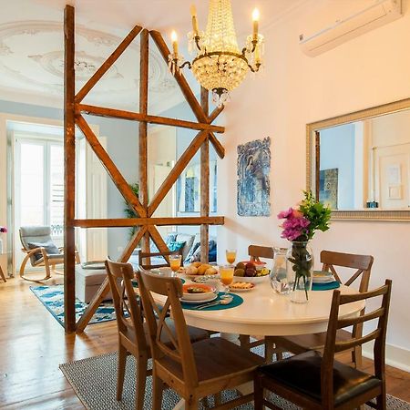 Bairro Alto 3 Bedroom Patio Flat! Lisbon Exterior photo