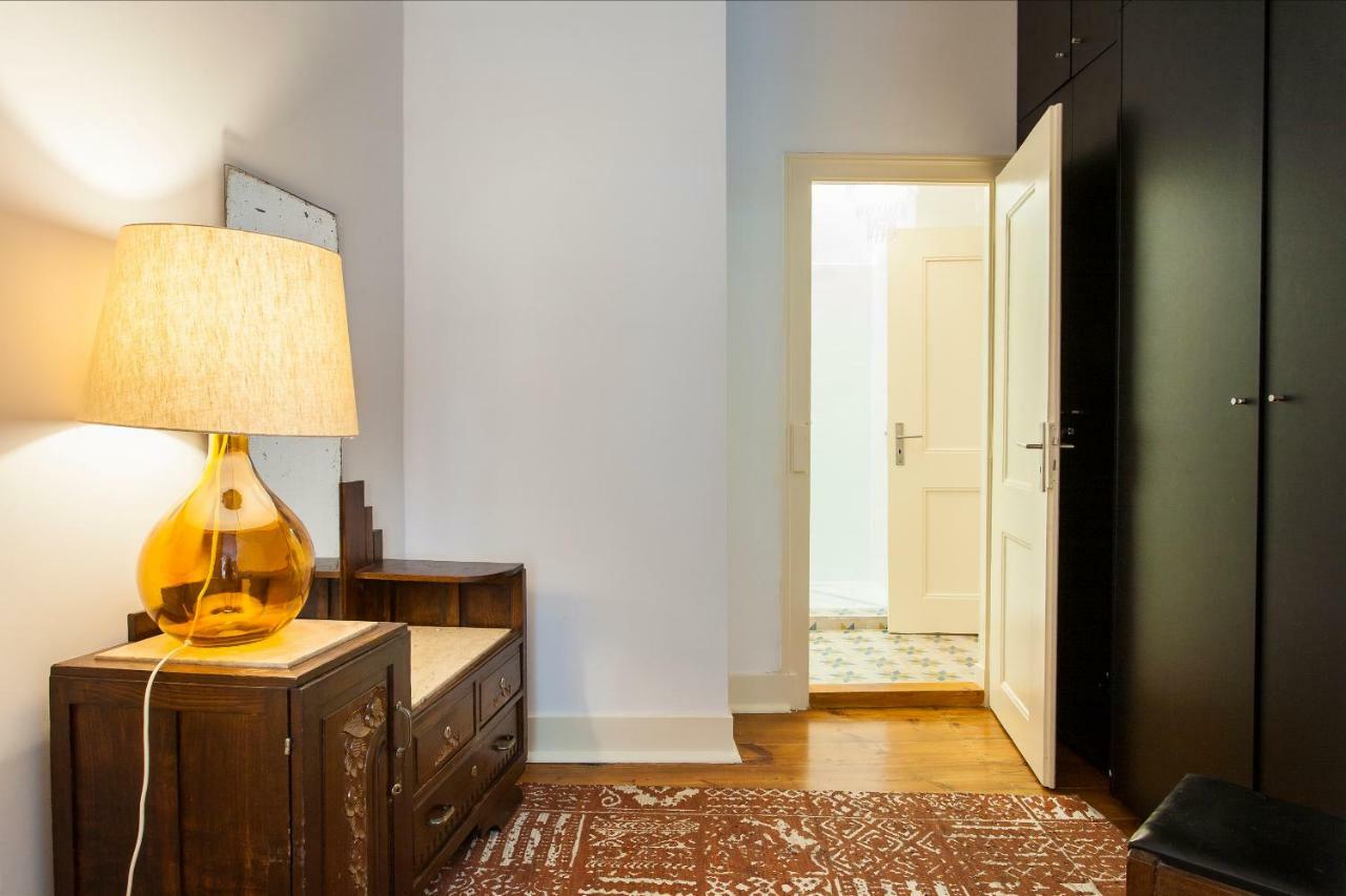 Bairro Alto 3 Bedroom Patio Flat! Lisbon Exterior photo